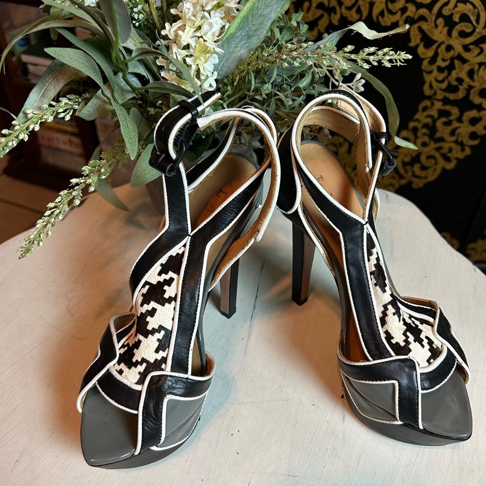 L.A.M.B. Black & White Women's Heels Leather Hounds Tooth Stiletto Shoes